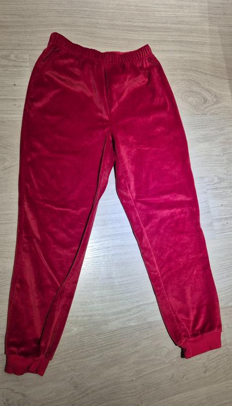 Domáca súprava, reserved,146