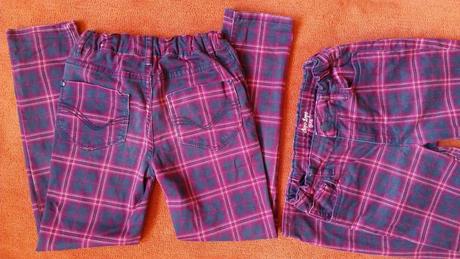 Dvoje kárované rifle, asi na 7-8 r., spolu len, 122