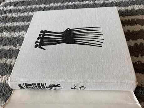 Lev nie je kráľom zvierat-prvé vyd.1981, 