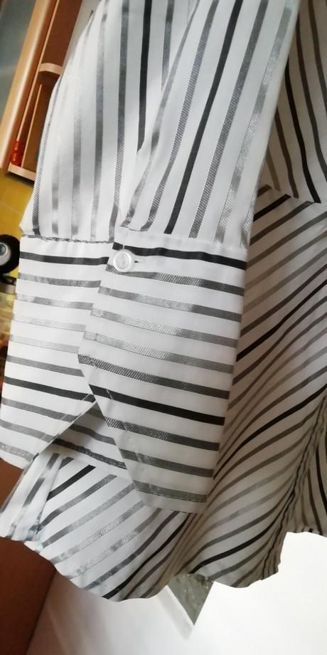 Blúzka so striebornými pásikmi bez poskodeni, yessica,38