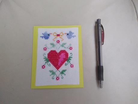 Valentínske vyšívané otváracie pohľadnice, 