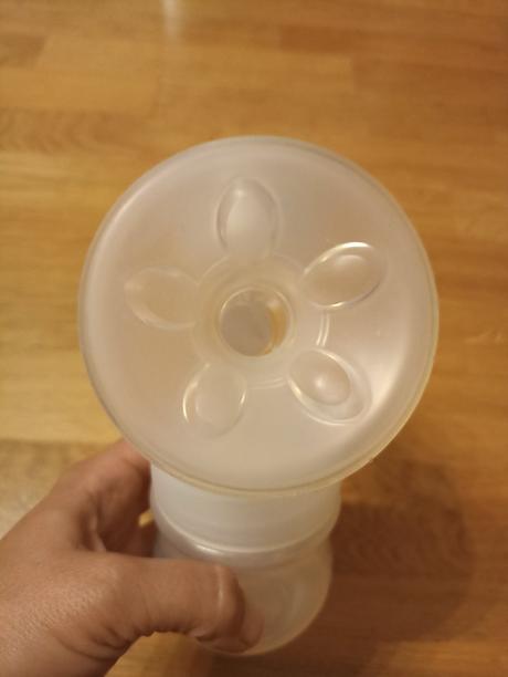 Odsávačka materského mlieka avent, 