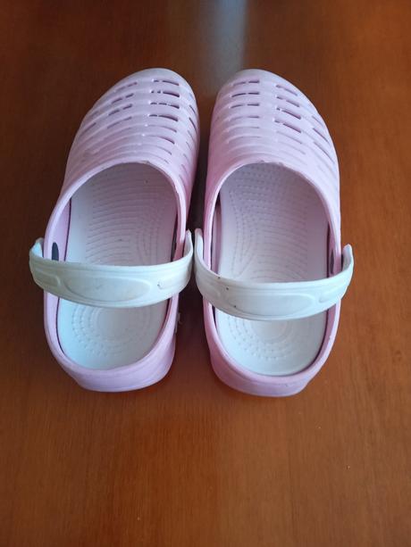 Ružové super kroksy, 35