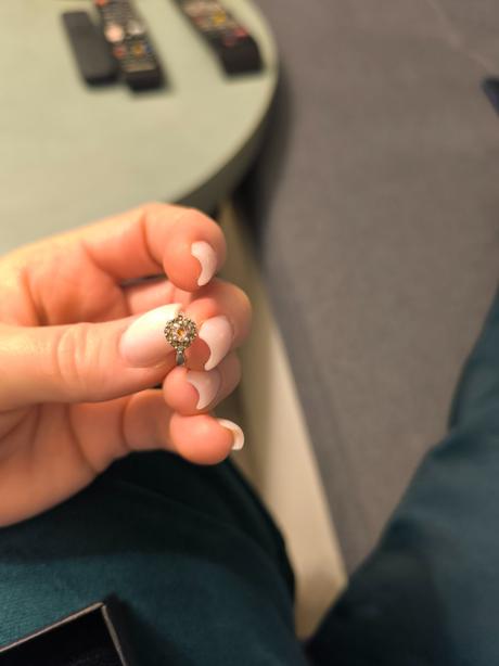 Dievčenské náušničky, 