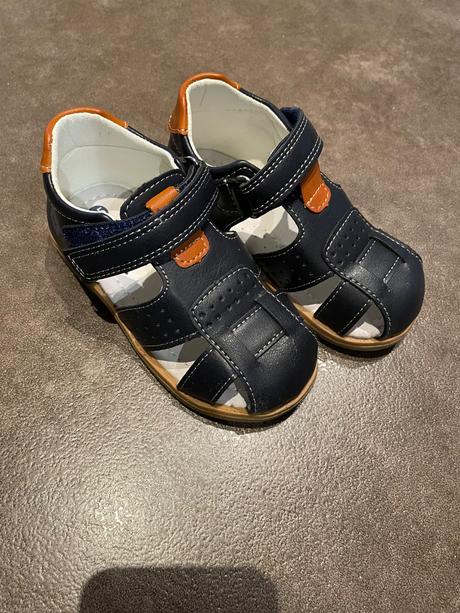 Sandale, coccodrillo,25