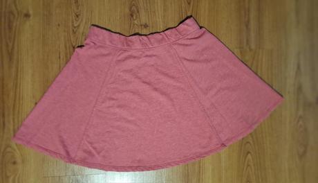 Mini sukňa do a velkosť m, m