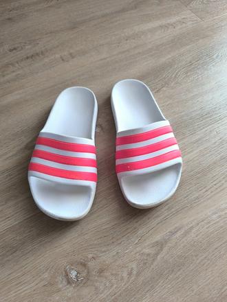 Šľapky adidas 33, adidas,33