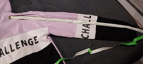 Mikiny na 14-15 rokov, 170