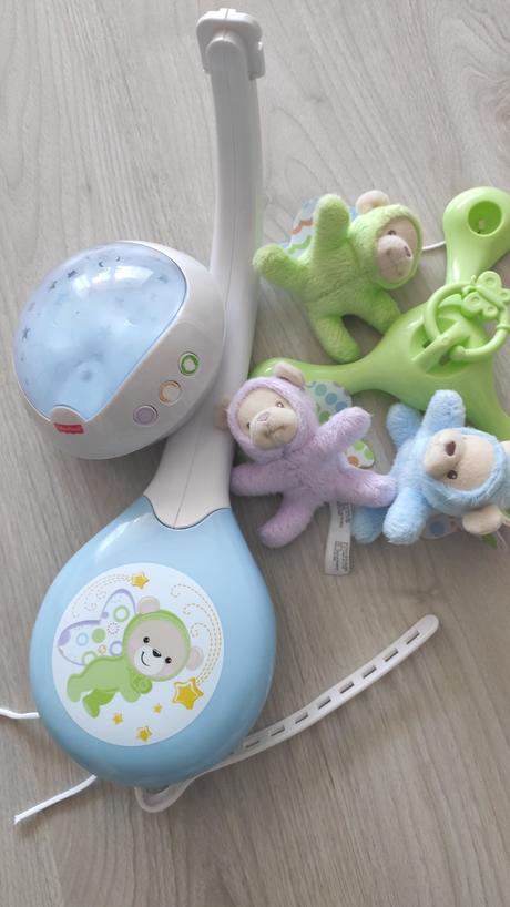 Fisher price kolotoč nad postieľkou motýliky, 