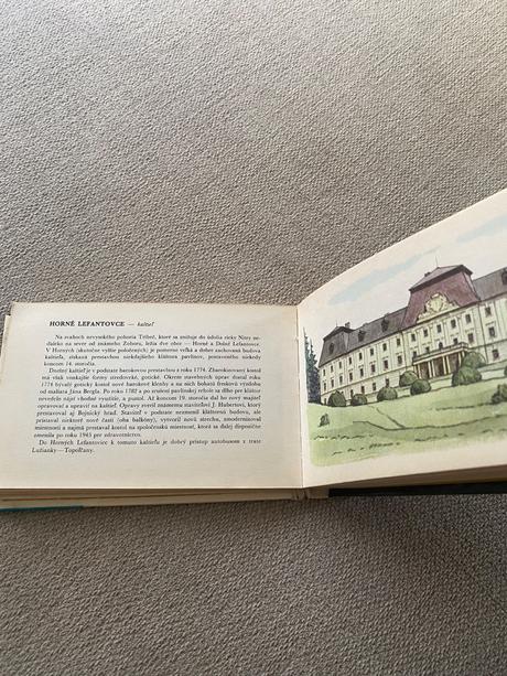 Naše hrady a kaštiele pisoň štefan velba marián,