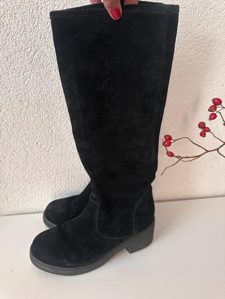Semišovè čižmy, 37