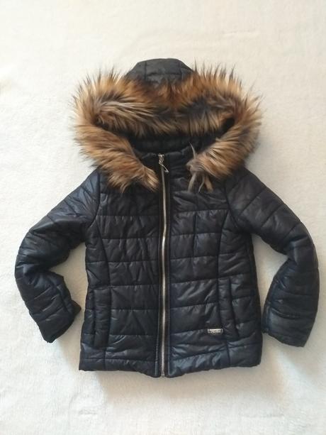 Bunda s kapucňou, 116