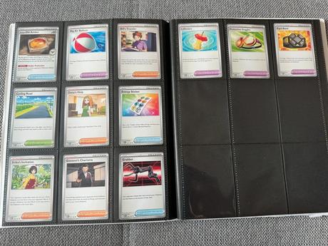 Pokémon 151 album s kartičkami 1-165 komplet,