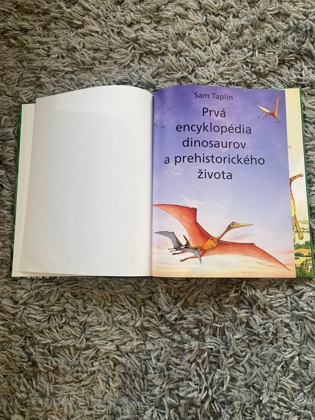 Kniha dinosaury a prehistoricky zivot, 