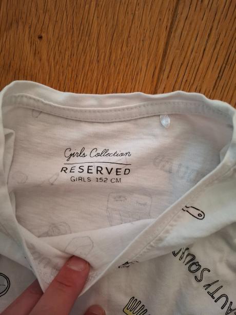 Tricko, reserved,152