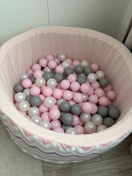 Suchý bazen s loptickami, 