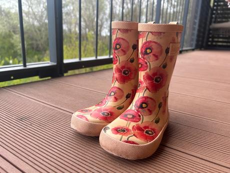 Gumáky bisgaard, 25, 25