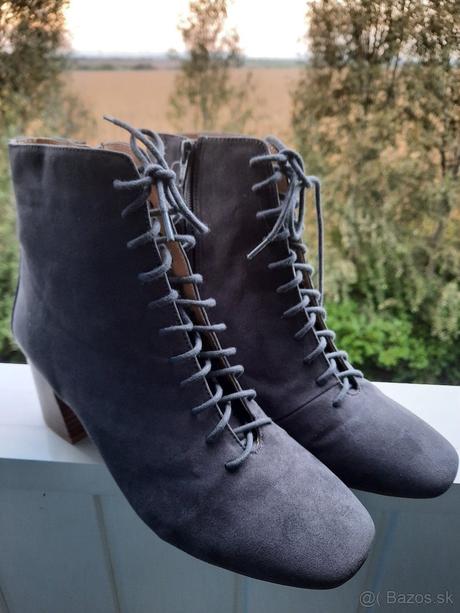 Čižmičky next 41, next,41