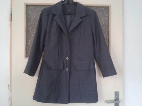 Kostým, 3 dielny, 40