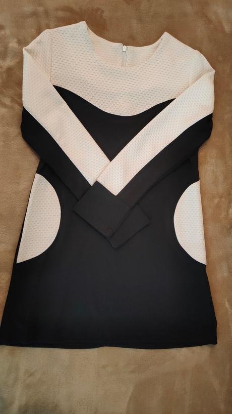 Krásne príležitostné šaty, 134