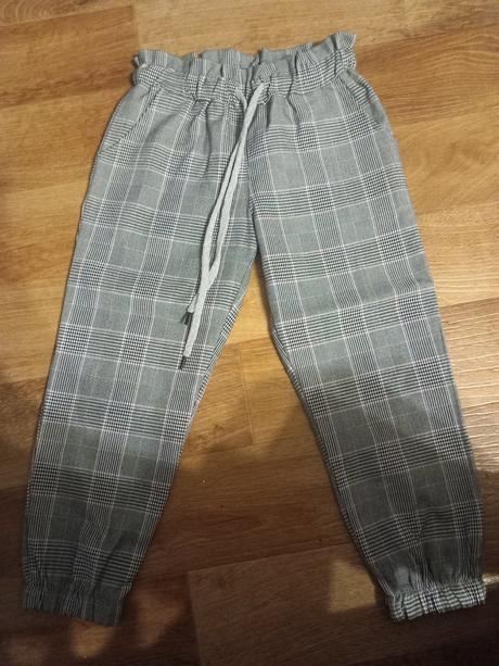 Sivé karovane nohavice 116, 116