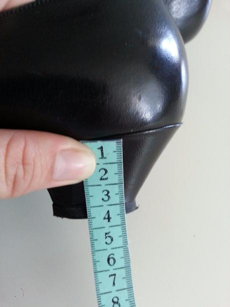 Cierne balerinky so zlatou aplikaciou, gabor,39