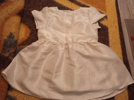 Jednoduche spoločenské saty, 74