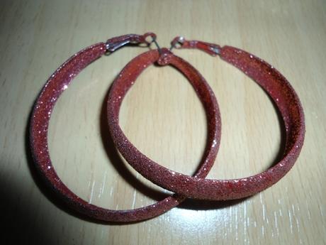 Cervene nausnice / kruhy, 