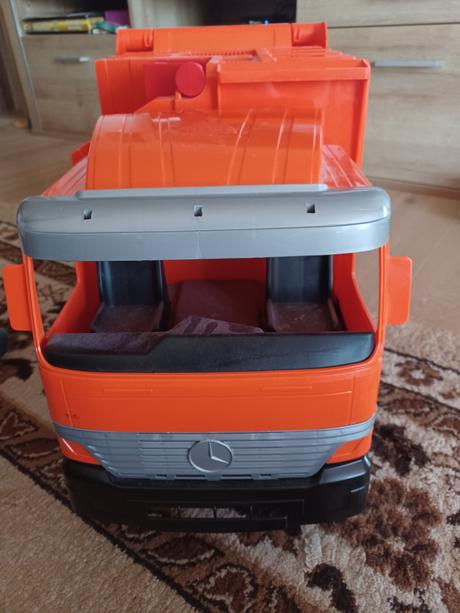 Veľké smetiarske auto, 