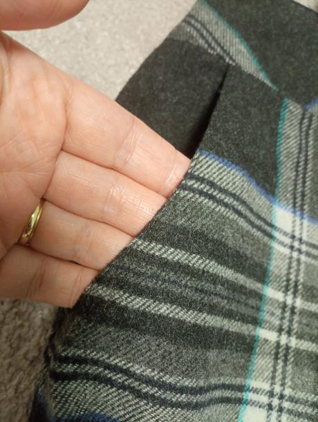 Károvaná sukňa l, l