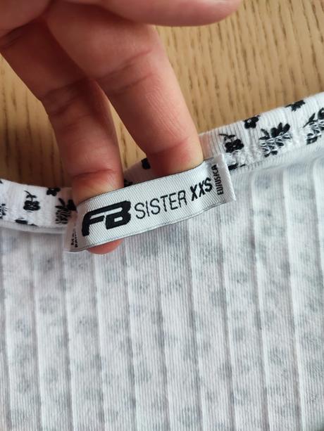 Crop tričko, fishbone,xs