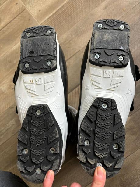 Lyziarky, salomon,24