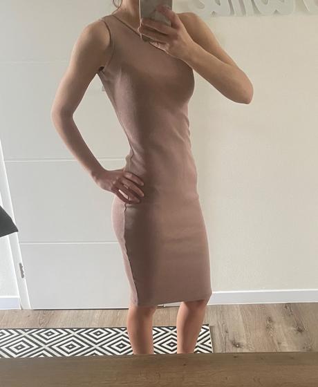 Bavlnené obtiahnuté šaty xs, amisu,xs