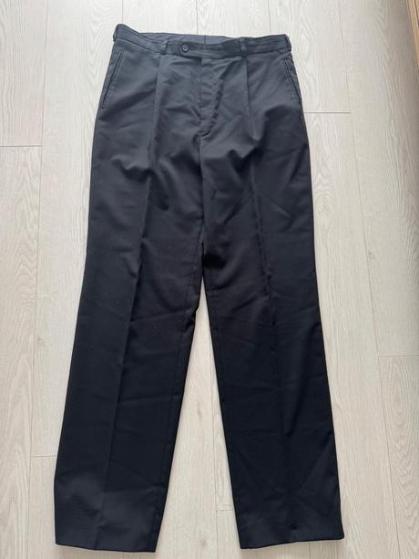 Čierny oblek ozeta, 52