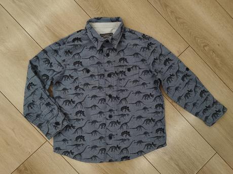 Úžasná košeľa, 104