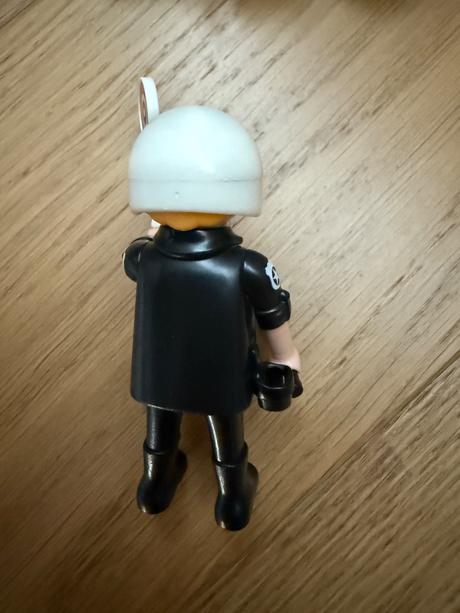 Playmobil policajt,
