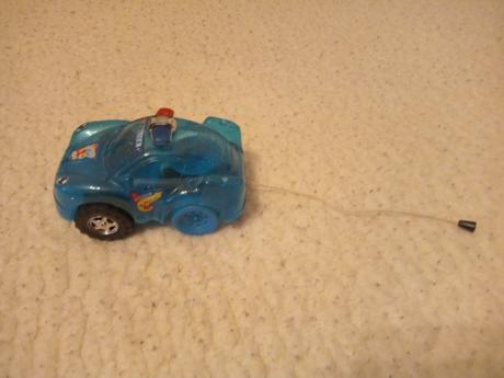 Policajné autíčko na naťahovanie, 