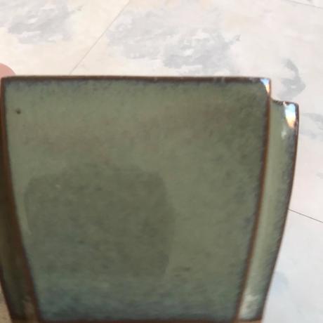 Perleťový starožitný črepník, 