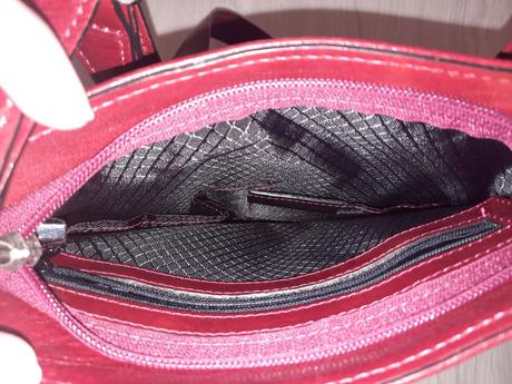 Kožená crossbody kabelka, 