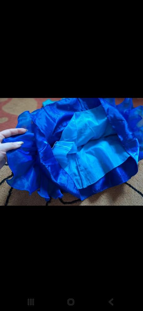 Prekrasne šaty, 110