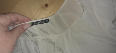 Krásny top,pc 35 eur, 46