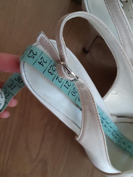 Elegantné sandále menbur + kabelka, 39