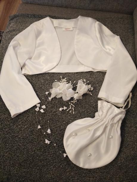 Šaty na 1.sv.prijmanie, 134