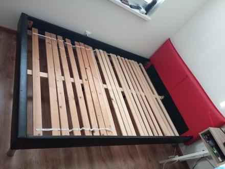 Predám posteľ 140 x 200cm, šírka (cm): 140,dĺžka (cm): 200