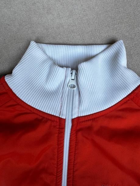 Mikina nike ktorá oživí každý outfit, nike,s