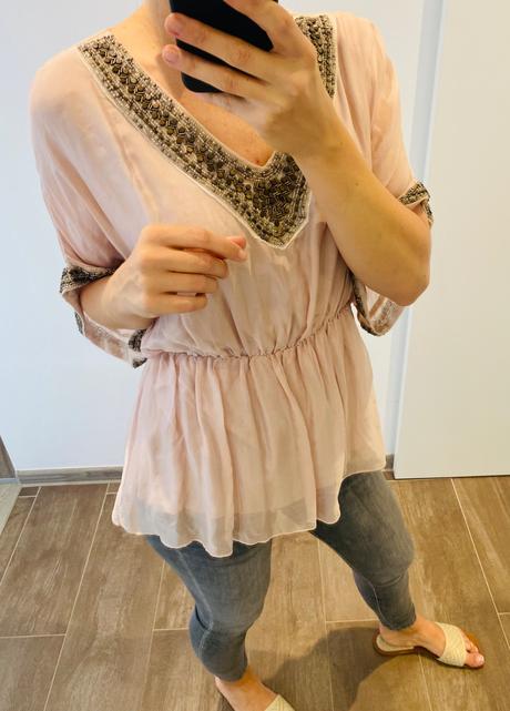 Bledoruzovy kamienkovy top, s