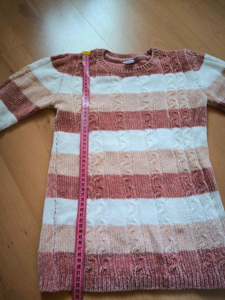 Teplý svetrík, 134