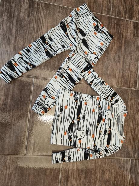 Haloweenske pyžamko, 80