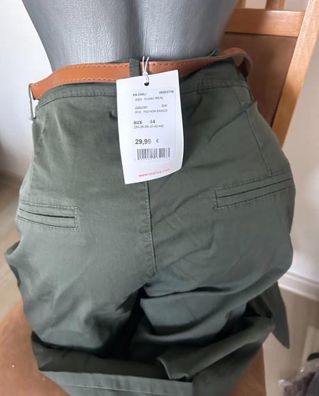 Nove nohavice, 44 / xl