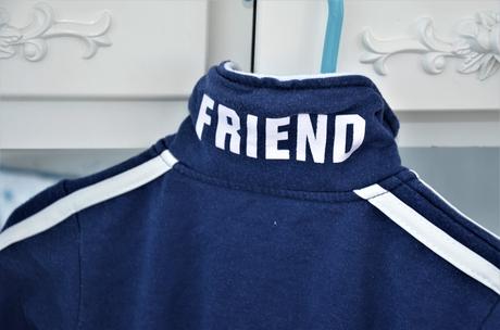 Mikina s nápisom na krku-80/86, 80